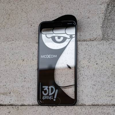 Защитное стекло MOXOM AF AirBag iPhone 8 (Силиконовая рамка) Защитное стекло MOXOM AF AirBag iPhone 8 (Силиконовая рамка)
